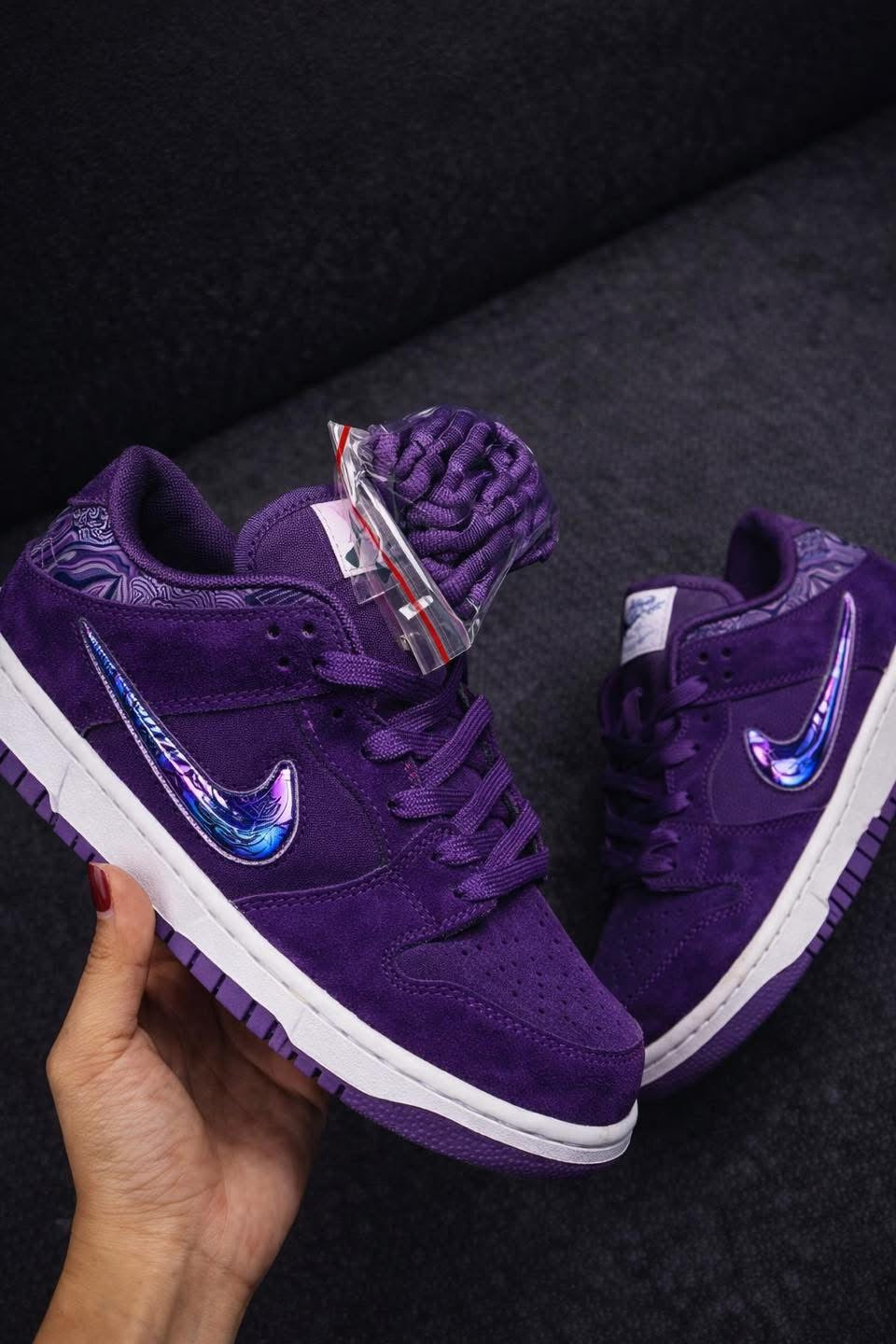 Premium Purple Suede Low-Top Sneakers with Iridescent Details 👟💜✨